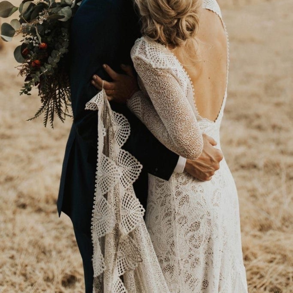Grace Loves Lave, Mai gown